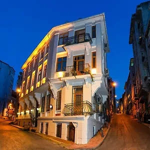 Emmy Taksim , İstanbul Türkiye